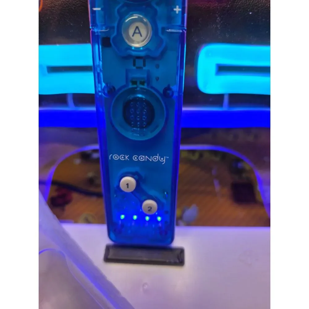 Wii Remote / Wii Mote Translucent Blue Rock Candy